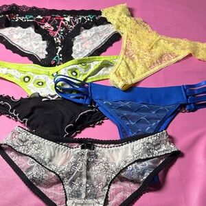 Mixed Colors Lace & Cotton Bikini Panty Set - Women's Intimates
